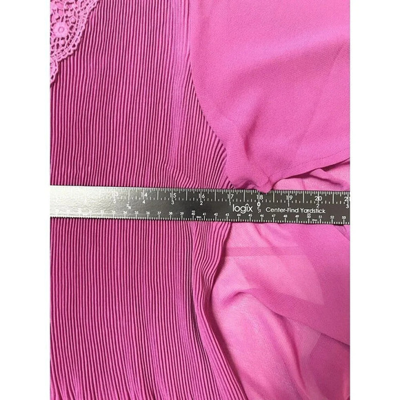 Catherine’s Top Size 1X 18 - 20 W Fuchsia Pink Micro Pleat Top Flutter Sleeves - Picture 10 of 11
